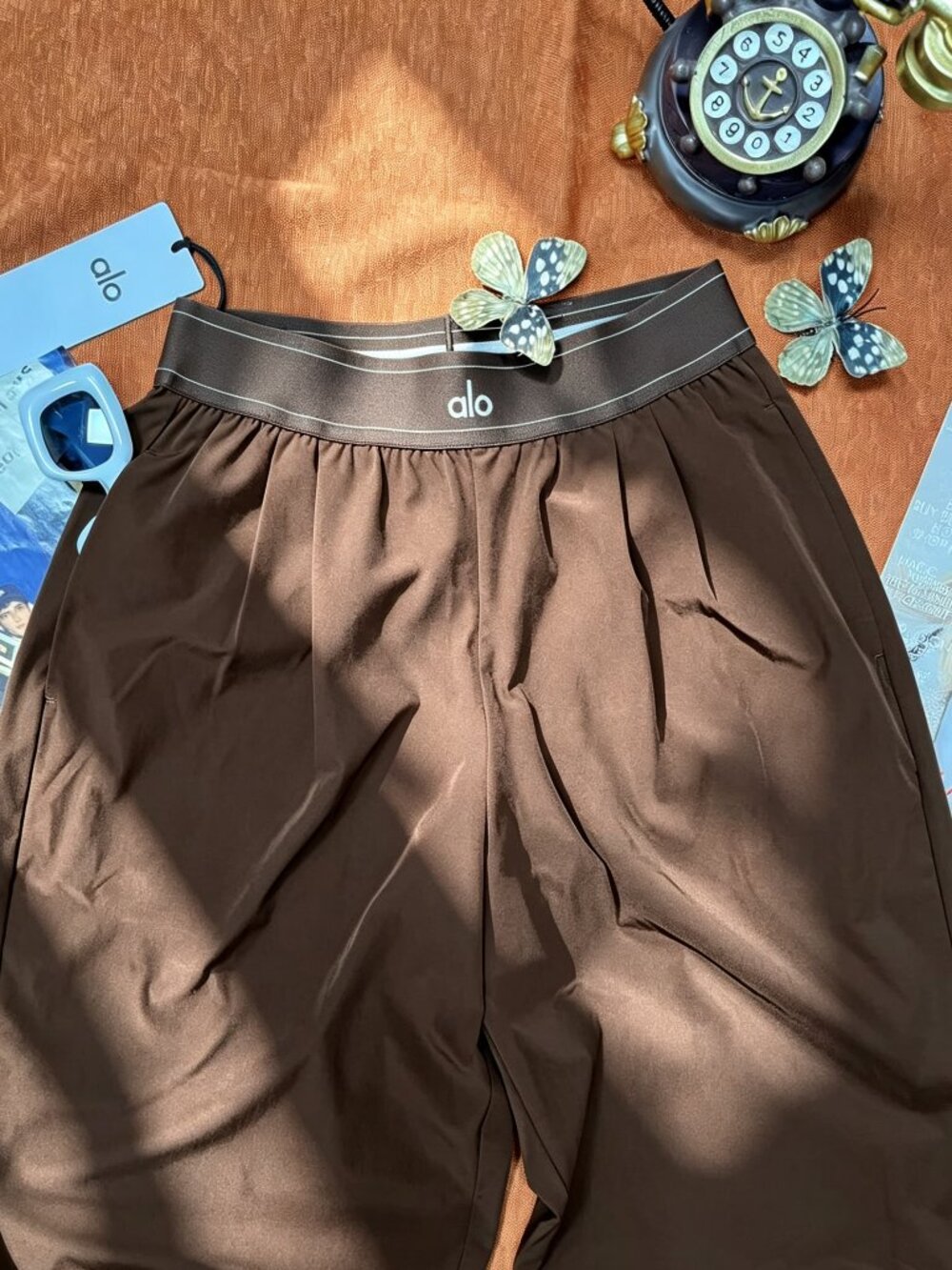 🚪ALO Yoga Coffee Brown Suit Up Trouser🏜 (Regular)drapey wideleg pants - Picture 5 of 7